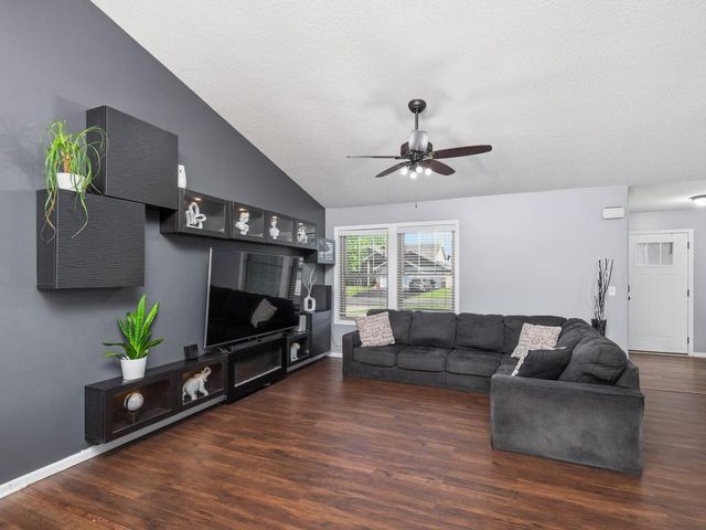 1180 Farmers Lane, Belle Plaine, MN 56011