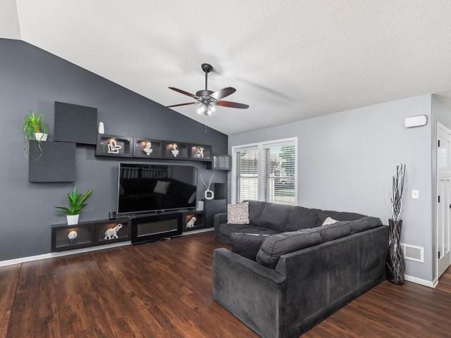 1180 Farmers Lane, Belle Plaine, MN 56011