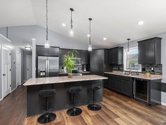 1180 Farmers Lane, Belle Plaine, MN 56011