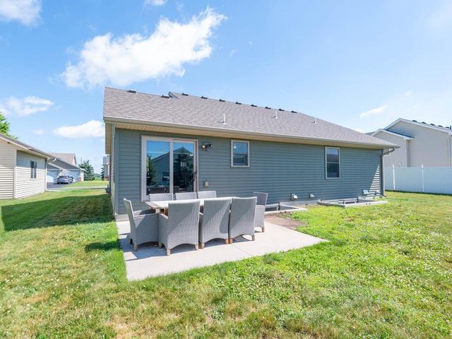 1180 Farmers Lane, Belle Plaine, MN 56011