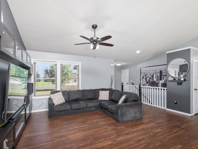 1180 Farmers Lane, Belle Plaine, MN 56011