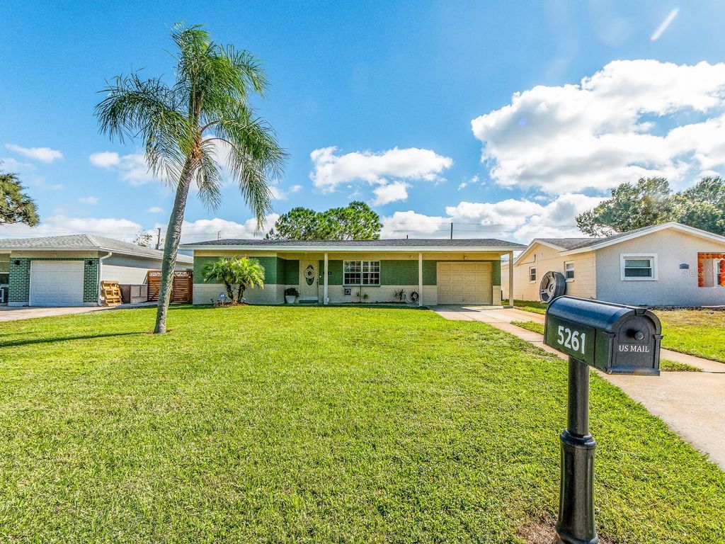 5261 97TH WAY N, St Petersburg, FL 33708