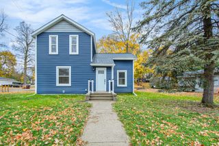 216 S Center Street, Stockbridge Vlg, MI 49285