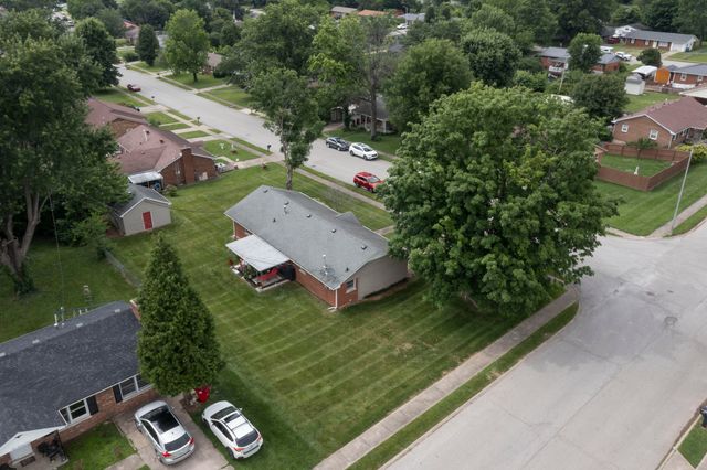 500 Greenbriar Drive, Nicholasville, KY 40356