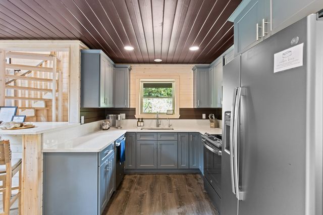 320 Hickory Ridge Drive, Cleveland, GA 30528