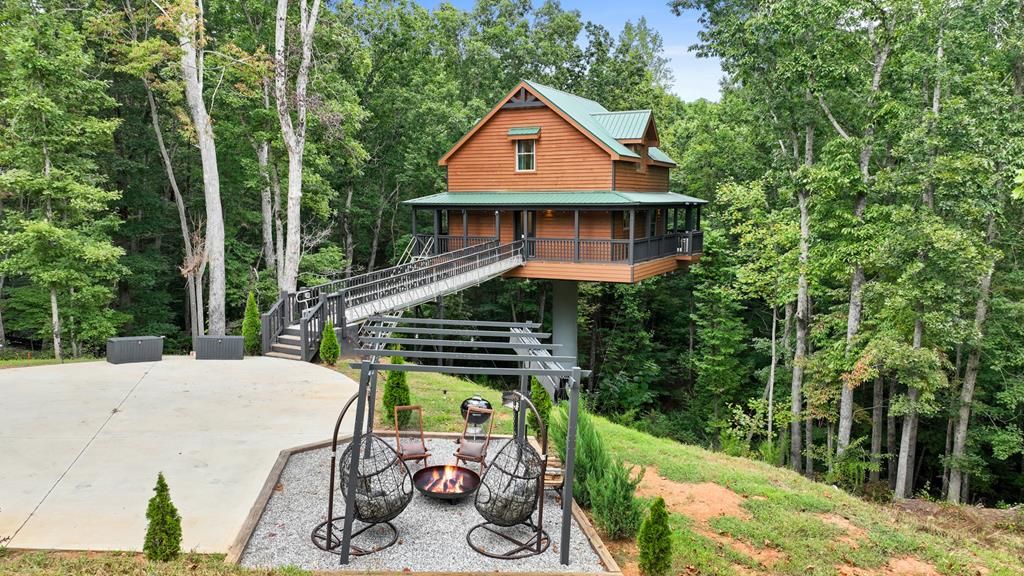 320 Hickory Ridge Drive, Cleveland, GA 30528
