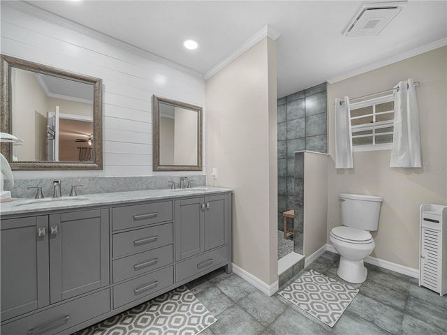 4615 KINGS POINT COURT, Lakeland, FL 33813