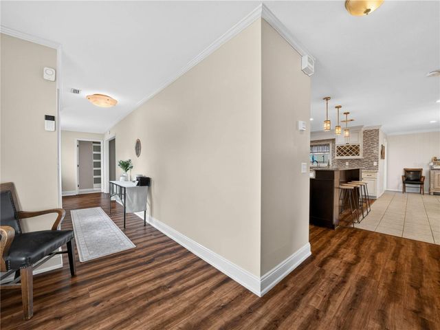 4615 KINGS POINT COURT, Lakeland, FL 33813