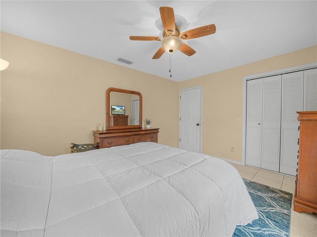 4615 KINGS POINT COURT, Lakeland, FL 33813