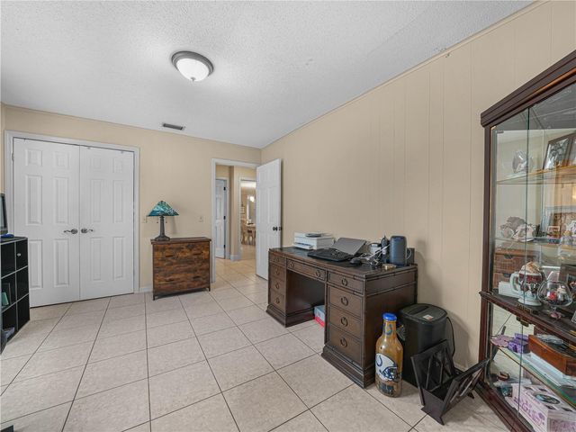 4615 KINGS POINT COURT, Lakeland, FL 33813