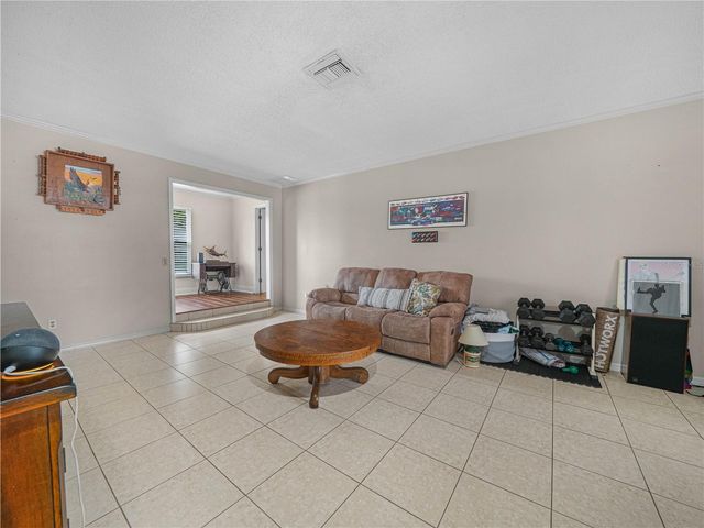 4615 KINGS POINT COURT, Lakeland, FL 33813