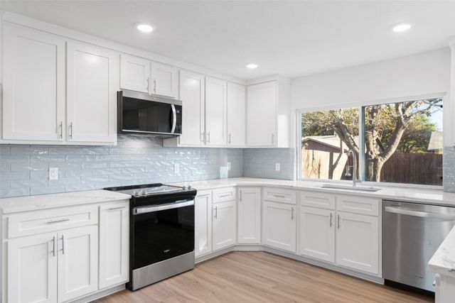 1528 W Spring Creek Parkway, Plano, TX 75023