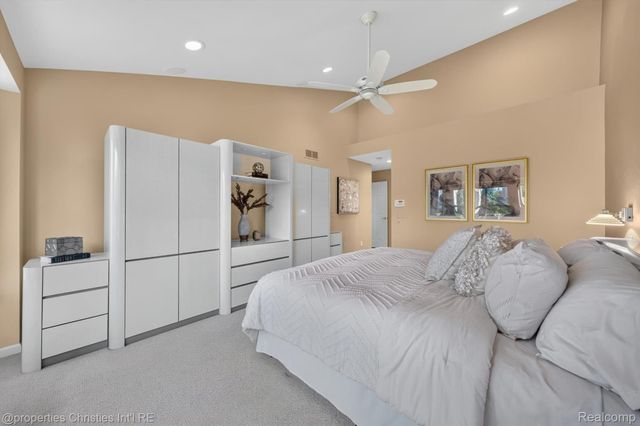 237 Winslow Circle, Commerce Charter Township, MI 48390