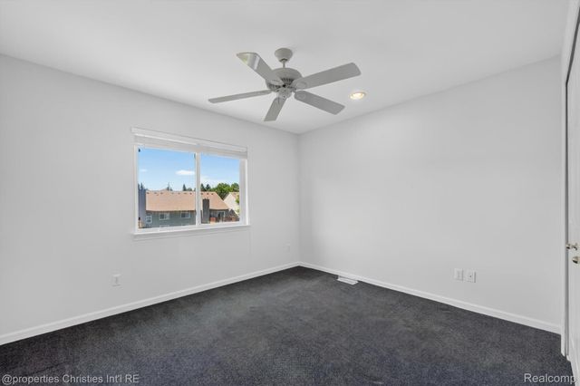 237 Winslow Circle, Commerce Charter Township, MI 48390