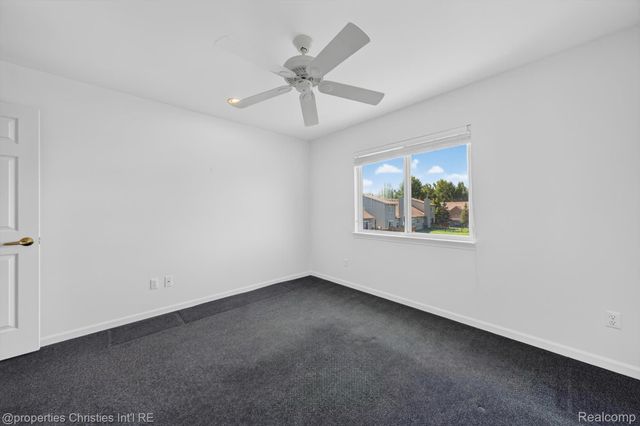 237 Winslow Circle, Commerce Charter Township, MI 48390