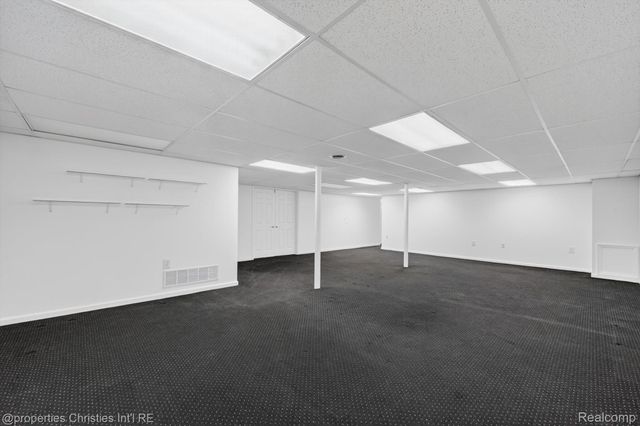 237 Winslow Circle, Commerce Charter Township, MI 48390