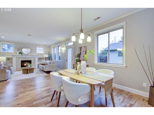 6529 Se REEDWAY St, Portland, OR 97206