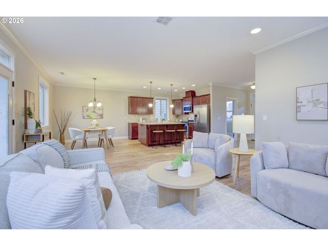 6529 Se REEDWAY St, Portland, OR 97206