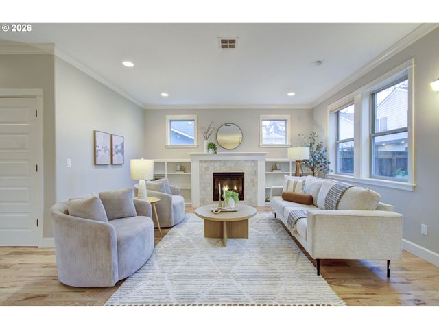 6529 Se REEDWAY St, Portland, OR 97206