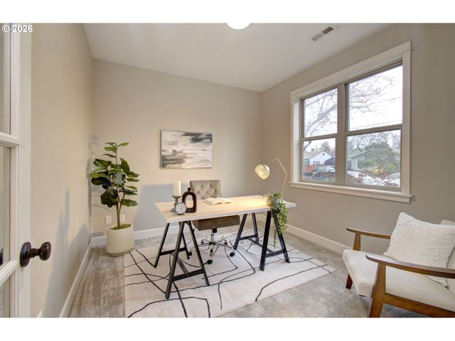 6529 Se REEDWAY St, Portland, OR 97206