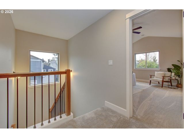 6529 Se REEDWAY St, Portland, OR 97206