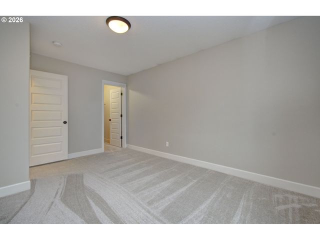 6529 Se REEDWAY St, Portland, OR 97206