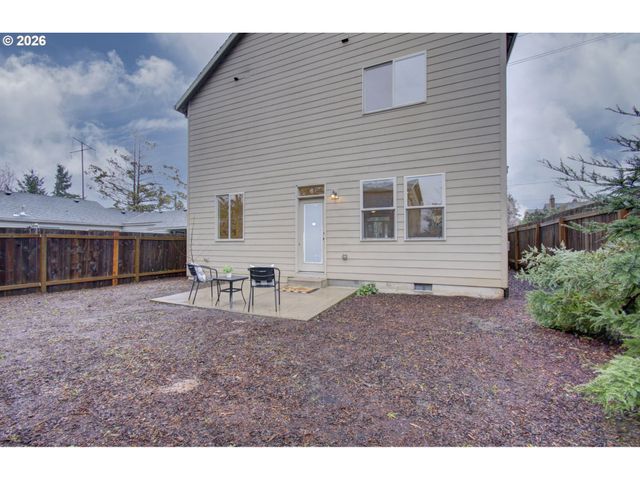 6529 Se REEDWAY St, Portland, OR 97206