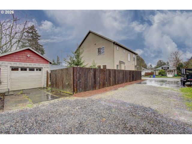 6529 Se REEDWAY St, Portland, OR 97206