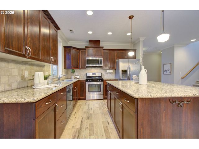 6529 Se REEDWAY St, Portland, OR 97206