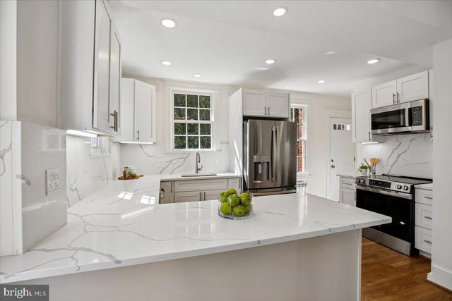 4714 HUNT AVE, Chevy Chase, MD 20815