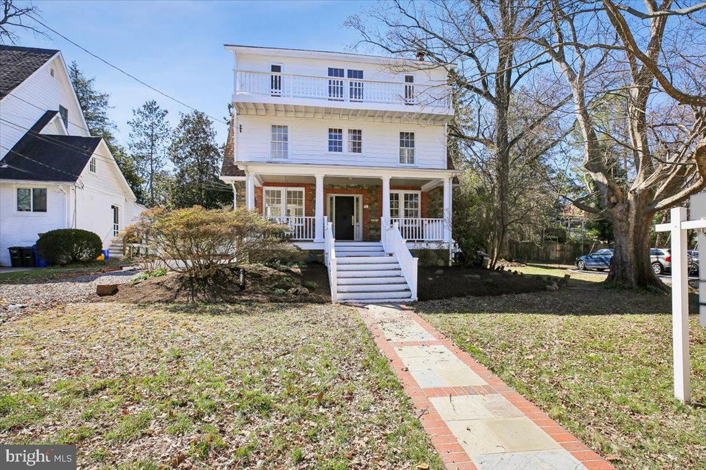 4714 HUNT AVE, Chevy Chase, MD 20815