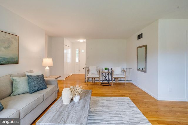 5613 SHARON DR, Glen Arm, MD 21057