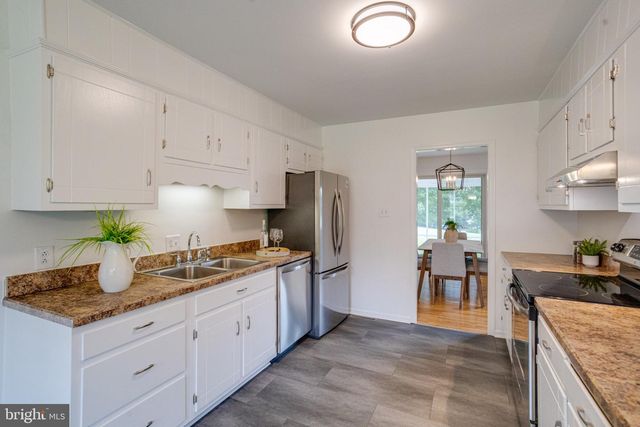 5613 SHARON DR, Glen Arm, MD 21057