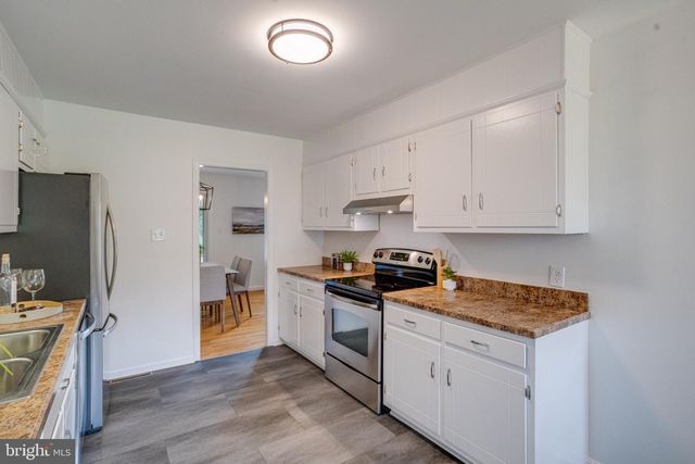 5613 SHARON DR, Glen Arm, MD 21057