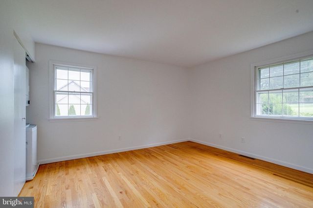 5613 SHARON DR, Glen Arm, MD 21057