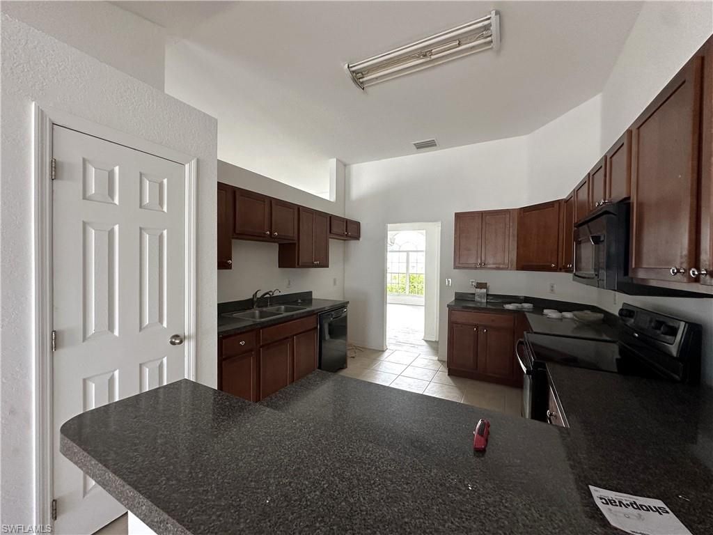 Image 3 of property listing at 331 NE 23rd ST, Cape Coral, FL 33909