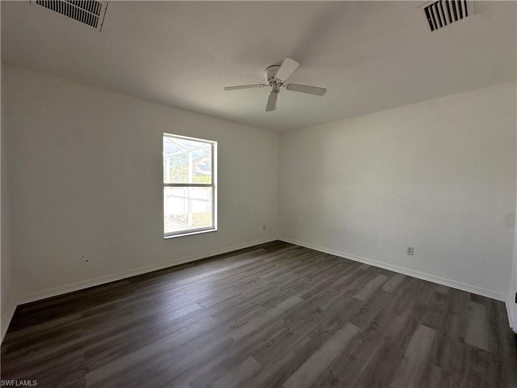 Image 9 of property listing at 331 NE 23rd ST, Cape Coral, FL 33909