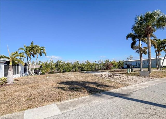 17841 Bryan CT, Fort Myers Beach, FL 33931