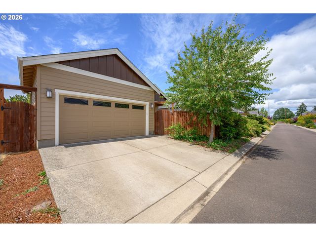 3622 Ne Hembree St, Mc Minnville, OR 97128