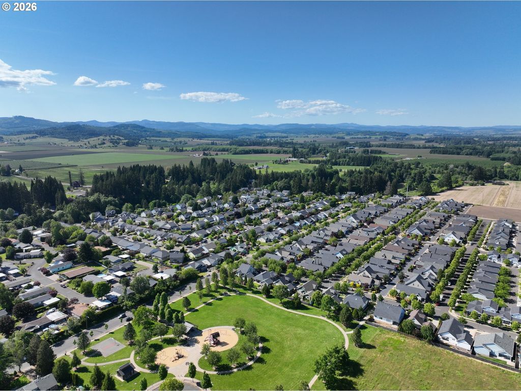 Image 38 of property listing at 3622 Ne Hembree St, Mc Minnville, OR 97128