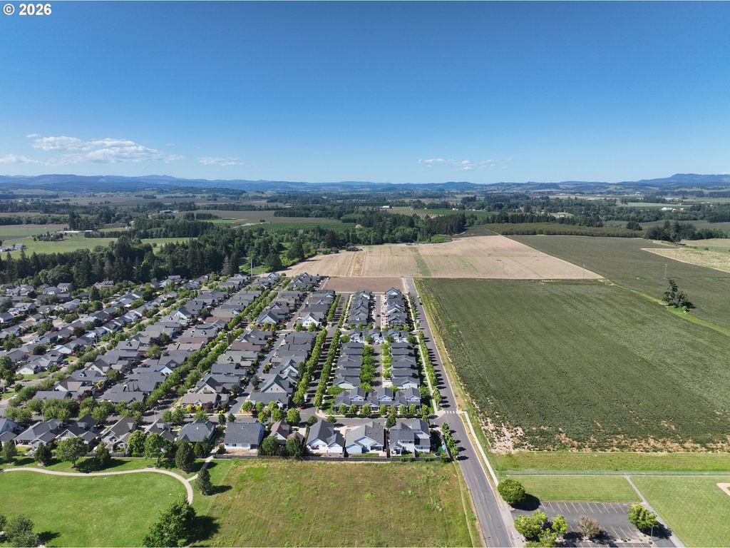 Image 39 of property listing at 3622 Ne Hembree St, Mc Minnville, OR 97128