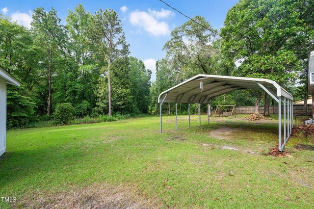 202 Hamilton Road, Bunnlevel, NC 28323