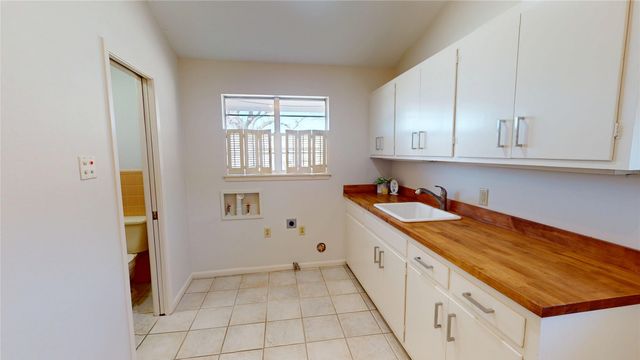 1124 W 6th, Brady, TX 76825