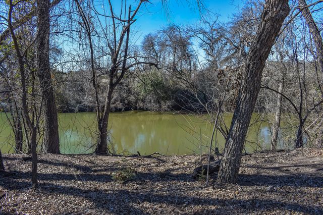 1124 W 6th, Brady, TX 76825