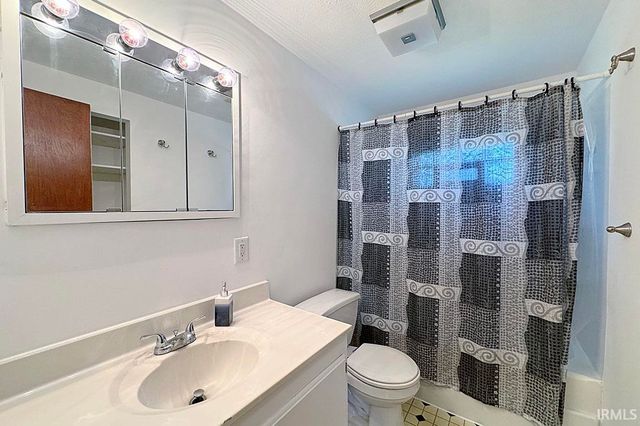1315 Providence Court, Mishawaka, IN 46544