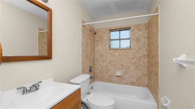 2005 W PIPKIN ROAD, Lakeland, FL 33811