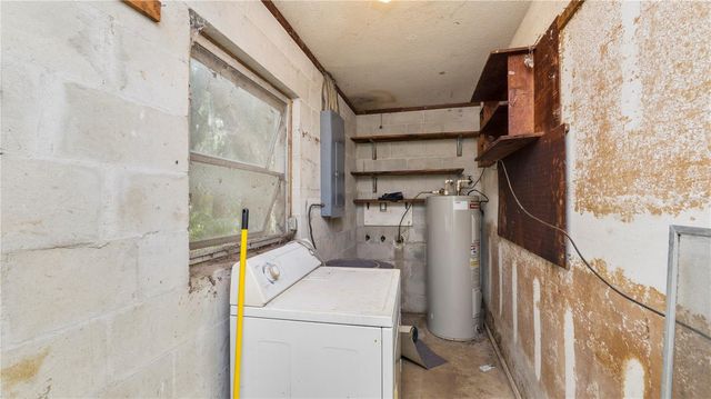 2005 W PIPKIN ROAD, Lakeland, FL 33811