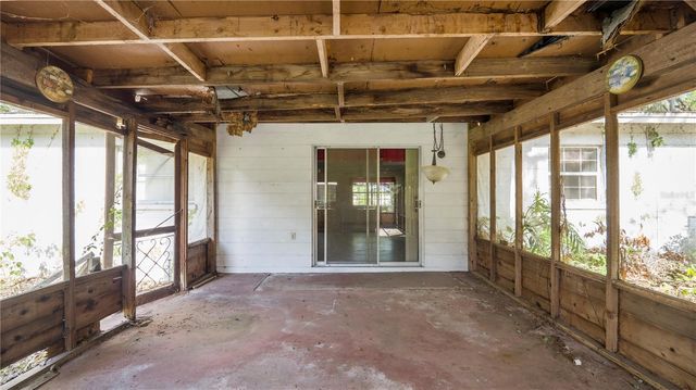 2005 W PIPKIN ROAD, Lakeland, FL 33811