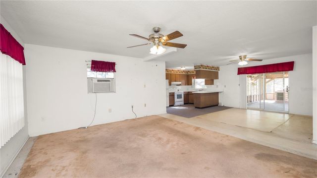 2005 W PIPKIN ROAD, Lakeland, FL 33811