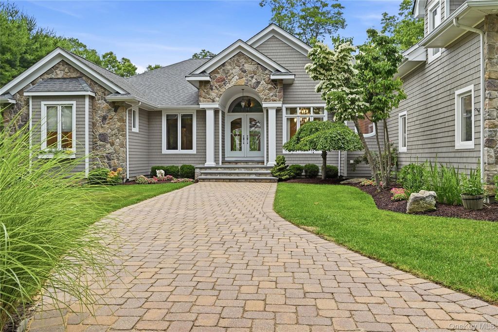 58 South Path, Calverton, NY 11933